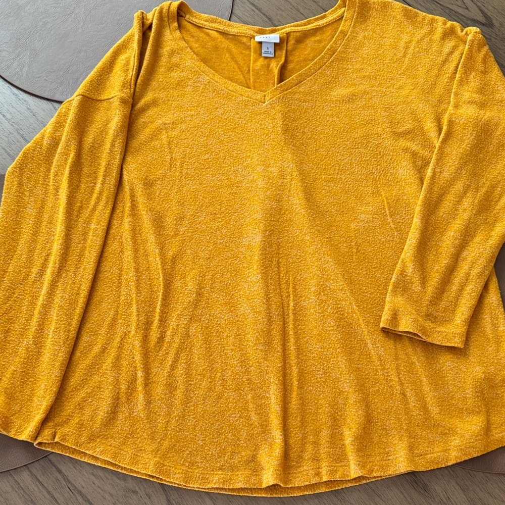 Universal Thread Women's Yellow V-Neck Long Sleeve Top